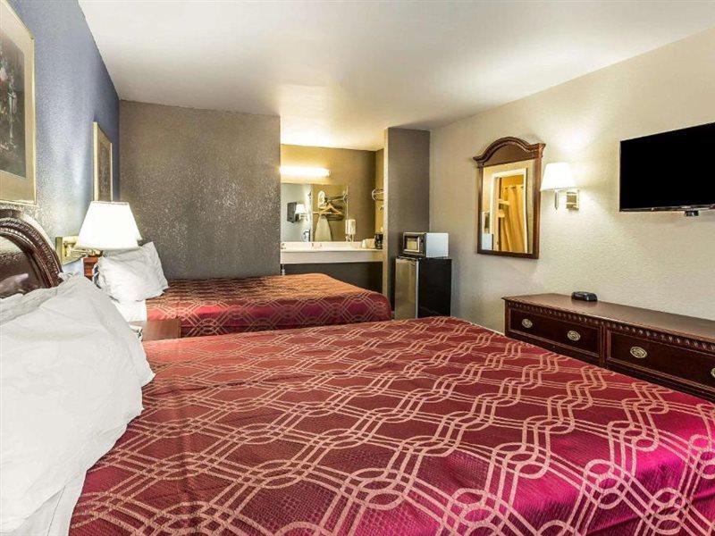 Econo Lodge Thomaston Kültér fotó