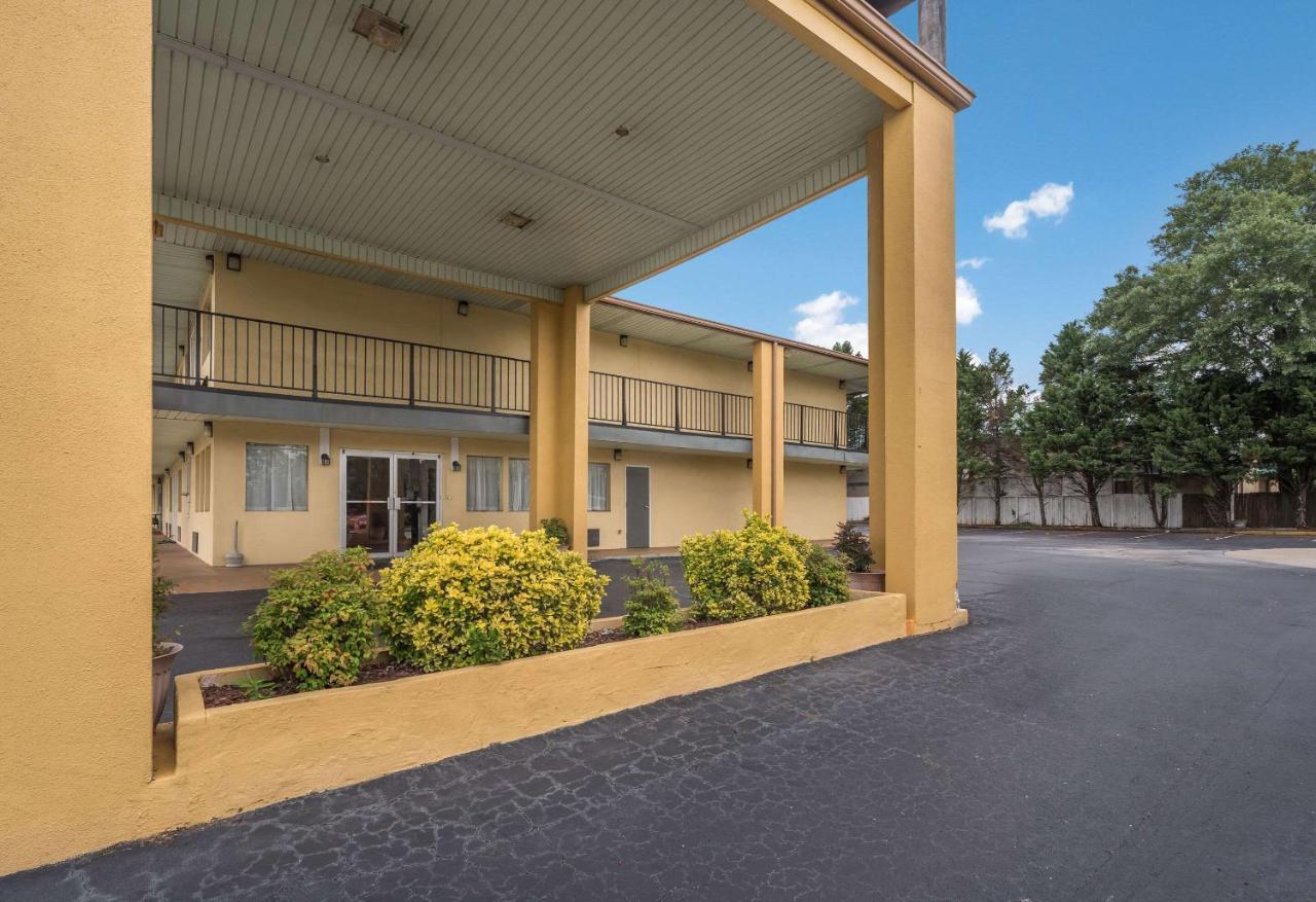 Econo Lodge Thomaston Kültér fotó