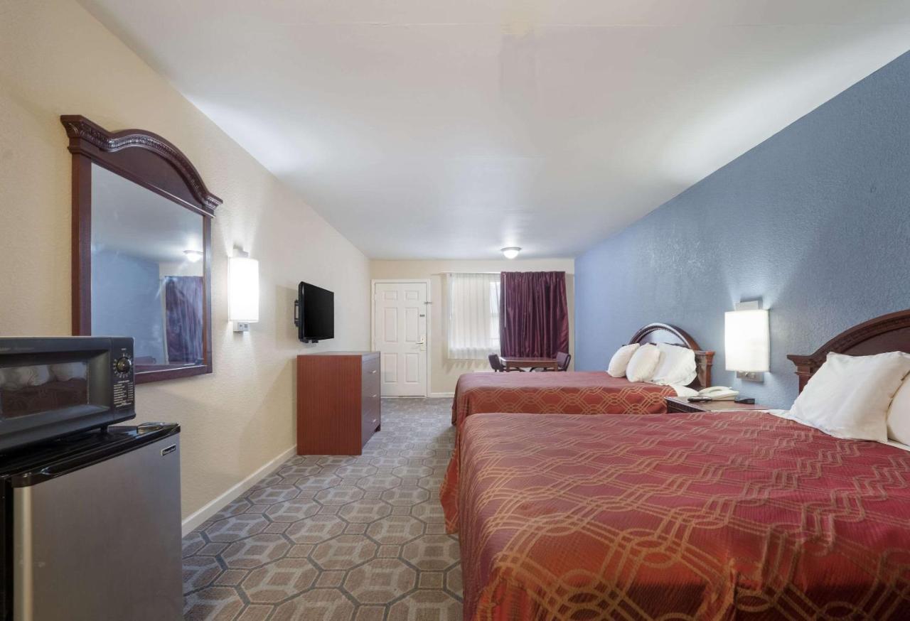 Econo Lodge Thomaston Kültér fotó