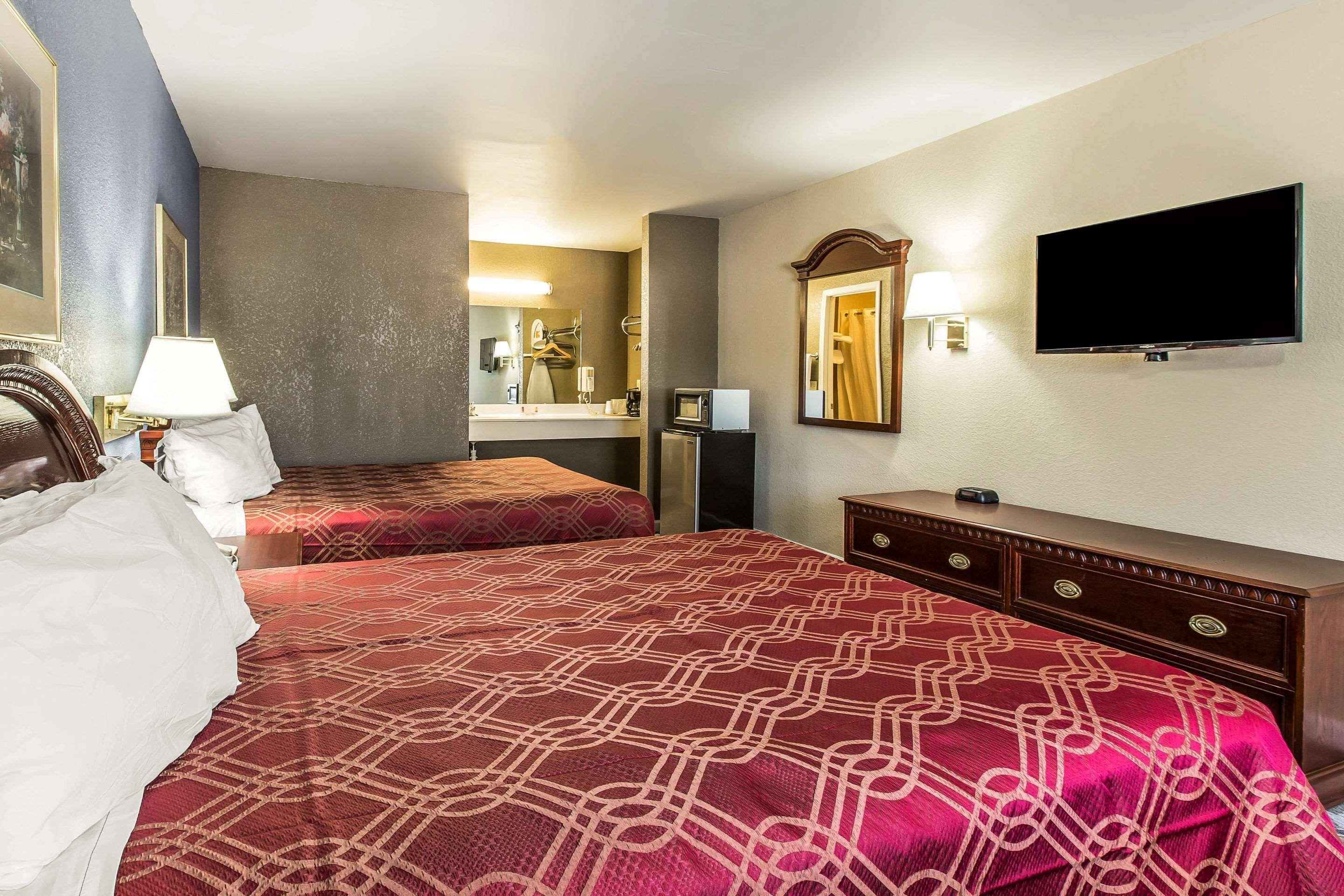 Econo Lodge Thomaston Kültér fotó
