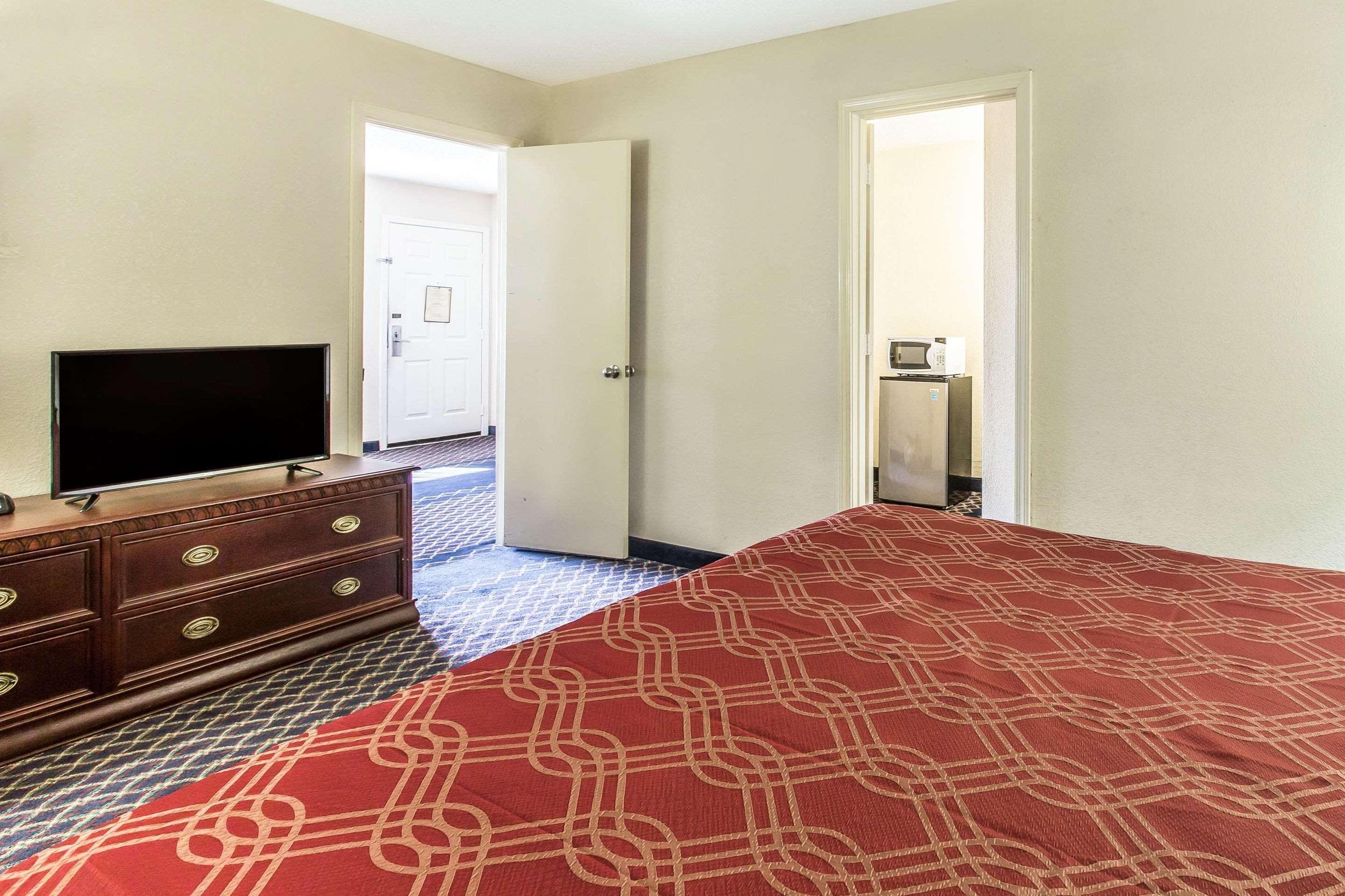 Econo Lodge Thomaston Kültér fotó